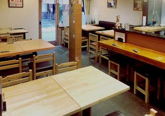 お席で喫煙〇　厳選した旬の海鮮食材を使ったこだわりの逸品と地酒を堪能。プチ贅沢な大人の居酒屋ならASA虎で。