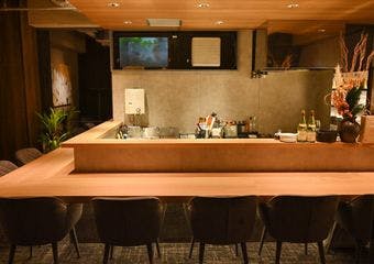 和の繊細さとイタリアンの豊かな味わいを融合させた季節ごとの逸品をご提供。