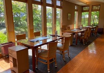 引き上げ湯葉と豆腐が紡ぐ、粋な創作懐石料理にあたたまる