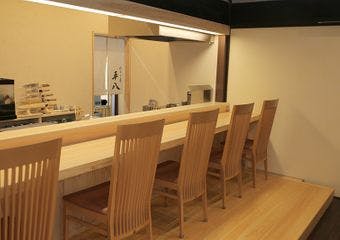 創業260余年「竹平楼」の八日市店として新たに挑戦する割烹店です。老舗料亭が手掛ける割烹店で素敵なひと時を。