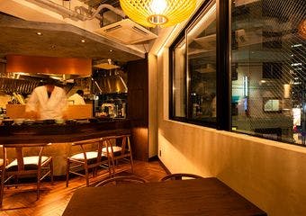 日本の本質的な旨さを追求。炭火焼と土鍋ご飯を極めた「錦糸町炭火成る」。