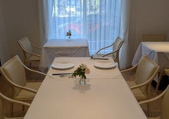 伝統的な日本料理をベースとしたイノベーティブ。
九州の旬の食材を中心にここでしか味わえないモダン懐石のコースをお楽しみいただけます。