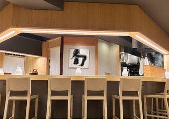 「おきまり」の懐石に軸足を置いた料理に対し、一品料理には遊び心が満載