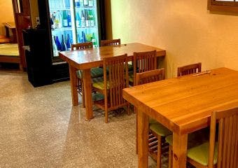 豊洲で仕入れているので旬の魚貝類を楽しめる