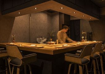 季節の美と技が響き合う革新和食を上質な空間で