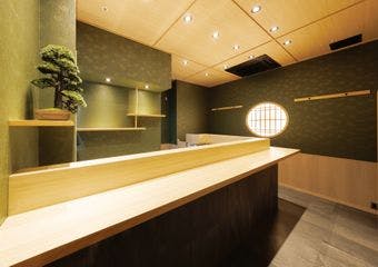 百名店の味を一貫から