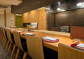 旬を彩る極上和食、神谷町の隠れ家