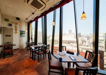 カプリ島の郷土料理と南イタリアの料理をお楽しみいただけます