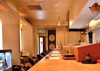 四季の味わいと銘酒　そして会話を愉しむ大人の隠れ家