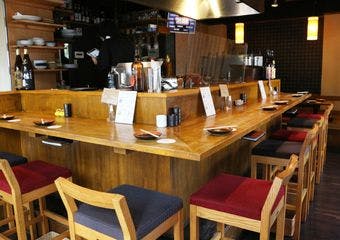 落ち着いて優雅に楽しむ至福の焼鳥