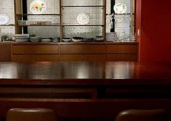 三宮・元町から徒歩5分の隠れ家で、こだわりの神戸ポークを堪能しよう