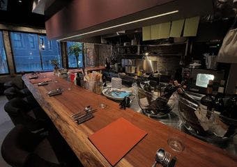 隠れ家で味わう本格イタリアンと自然派ワイン