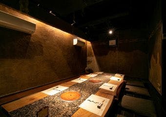当店では、上質な料理・心のこもった接客・落ち着きある空間を揃えて、皆様のお越しをお待ちしております。接待・記念日・ハレの日に最適空間。
