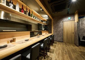 厳選地鶏を丁寧に焼き上げる上質な本格焼鳥