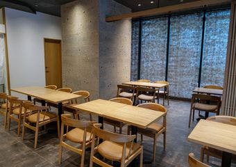 御茶ノ水駅3分の和モダン空間で料理長厳選まぐろと近江牛の逸品を堪能