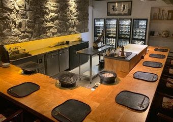 五感で味わう、炭火焼の贅沢体験