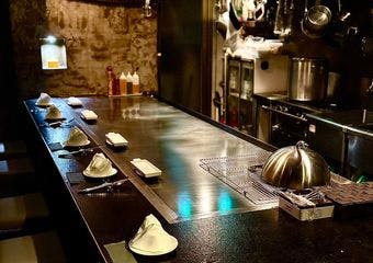 代官山で味わう贅沢ながら心温まるひととき 黒毛和牛と旬の恵みから作られる独創的なイタリア料理と鉄板焼きの融合をぜひお楽しみください