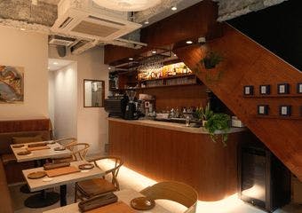 池袋の隠れ家で楽しむ、こだわり食材のイタリアンとオリジナルカクテルの贅沢なひととき