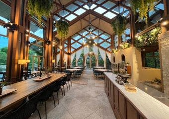 伝統庭園とともに楽しむ、梶屋牛と旬菜のボタニカル空間