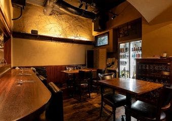 北海道の旬食材を活かした和×イタリアン。落ち着いた空間で、特別なひとときを。