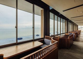 淡路島の厳選食材を織り交ぜたモダンそば割烹を堪能いただけます。