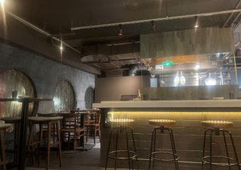 自由が丘の隠れ家で焼鳥とイタリアンの絶妙なハーモニーを体感