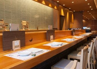 九州の美味い味覚と美味いお酒を上質な空間で、心ゆくまでご堪能あれ。