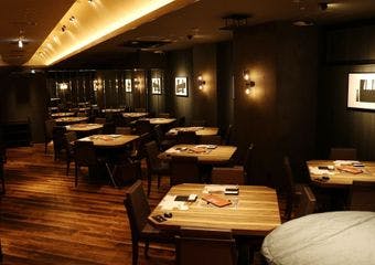 半世紀の伝統とこだわりが生む、特選和牛の至高の味わいをお楽しみください