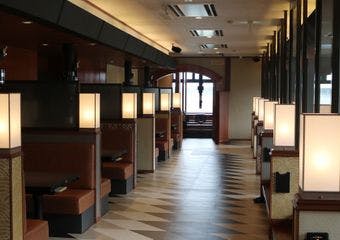 半世紀の伝統が生み出す特選和牛の旨みと農家の情熱が詰まった一皿を堪能してください