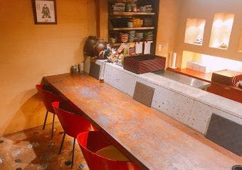 四季折々の旬を味わう、和の饗宴。料理長が贈る珠玉の割烹料理で特別なひとときを