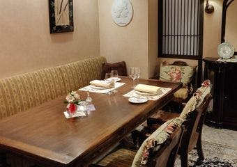 皆様の心に残る店として「シェモア」と名づけ48年目を迎えることが出来ました。　
私共の一番の思いは温かい心とお客様の笑顔です。