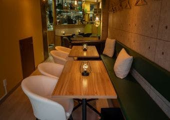 開放的な空間で楽しむ絶品ランチとカフェタイム。SUN3で心ほどけるひとときを。