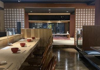 京都のスーパーフード、すっぽんを身近に楽しむ。当店の薬膳丸鍋で心も体も温まります