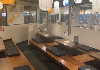 駅近で家族みんなが楽しめる創作焼肉店、リーズナブルなお肉とドリンクが魅力