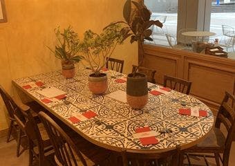 六本木のお洒落な隠れ家で楽しむカジュアルなイタリアン 自家製手打ちパスタとワインの調和