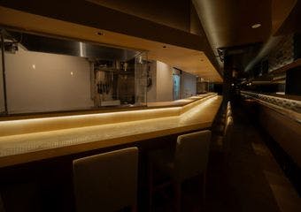 下北沢の隠れ家で味わう伊達鶏の絶品焼鳥と厳選のお酒