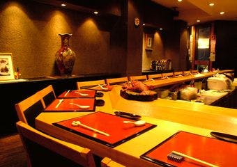 金沢の隠れ家で味わう贅沢フレンチ、ノスタルジックな空間で心温まるひとときを