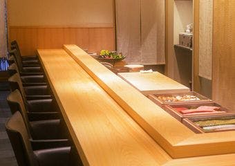 豊洲市場直送の極上の味を心ゆくまで堪能する贅沢なひとときを