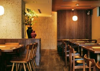 ミシュランガイド東京2023ビブグルマン掲載。毎日食べたくなるやさしいモダン中華。

