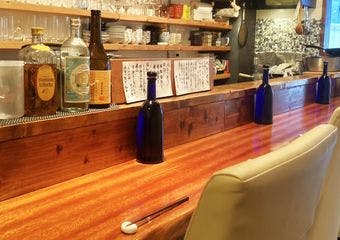 奥巣鴨発祥の地。　八寸に込めた季節の息吹を、店主厳選の日本酒とともに。目も舌も満たす上質なひとときを、知る人ぞ知る美食家の隠れ家で。