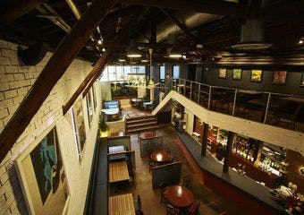 創業44年の伝統と革新が織りなす100種以上の創作料理で、心和む大人の時間を提供します。ご家族やご友人、大切な人とのお食事にご利用ください。