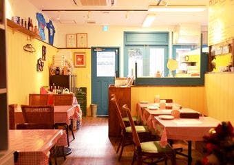 本場の薪窯で焼くピッツァが都会の疲れを癒す、天王寺の隠れ家