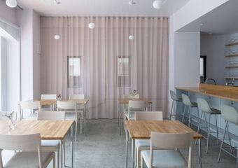 イタリアの郷土料理と日本の四季が融合した一皿を、キャンドルの灯りで楽しむ特別なひととき