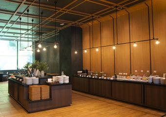 お好きなものを、お好きなだけ。
バラエティ豊かなアンティパストが食べ放題！
イタリアンビュッフェをお楽しみください。