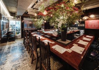 水面下で話題。モダンな情緒を纏うおばんざいの舞台。