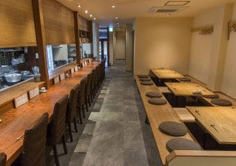 新潟の新鮮な食材を活かした和食を提供する「吟」。落ち着いた空間で大人の美食時間をお楽しみください。