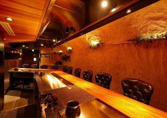 県庁通り駅から徒歩3分 岡山の幸と厳選ワインが奏でる非日常の美食体験