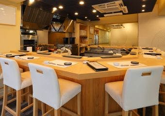 旬の素材を贅沢に使った握り寿司で、心に残る一貫を体験しませんか