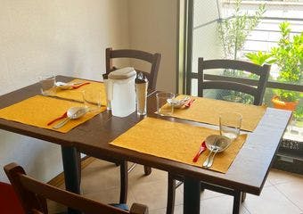 銀座の隠れ家で楽しむ、ソムリエが厳選したワインと本格イタリアンの小皿料理