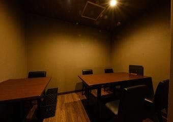 十勝産の旬食材を活かした繊細な味わいが楽しめる、落ち着いた空間での至福のひととき